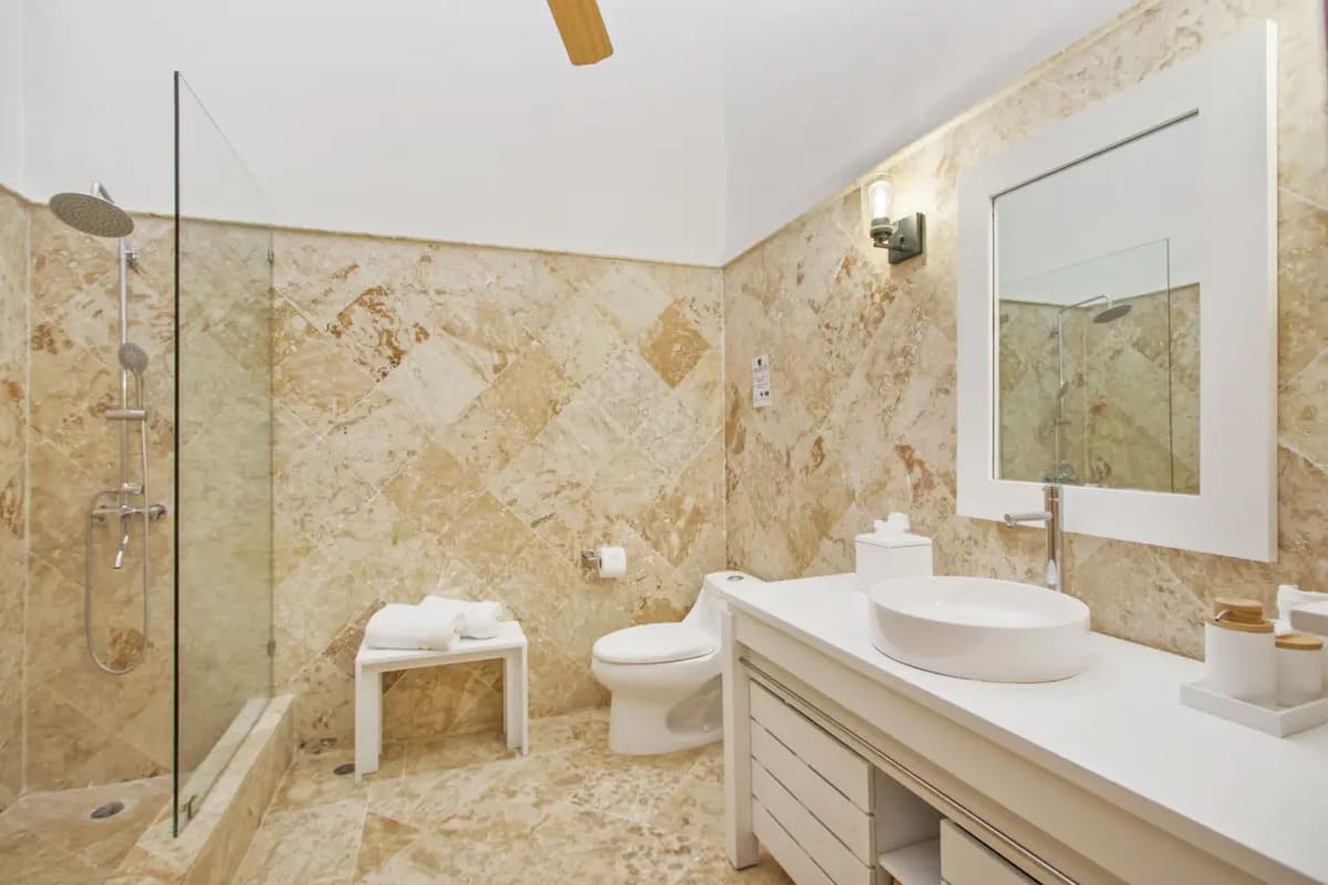 luxury-villa-vacation-rent-vivero-13-casa-de-campo (14)