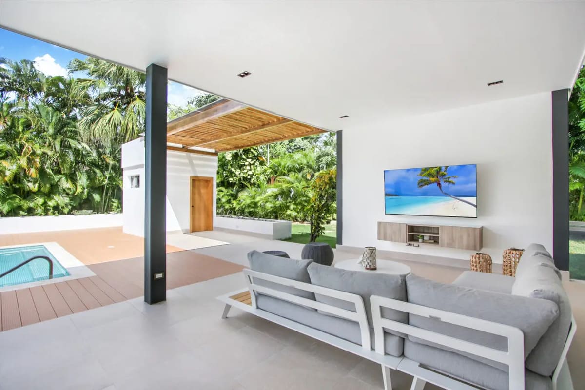 luxury-villa-vacation-rent-vivero-13-casa-de-campo (21)