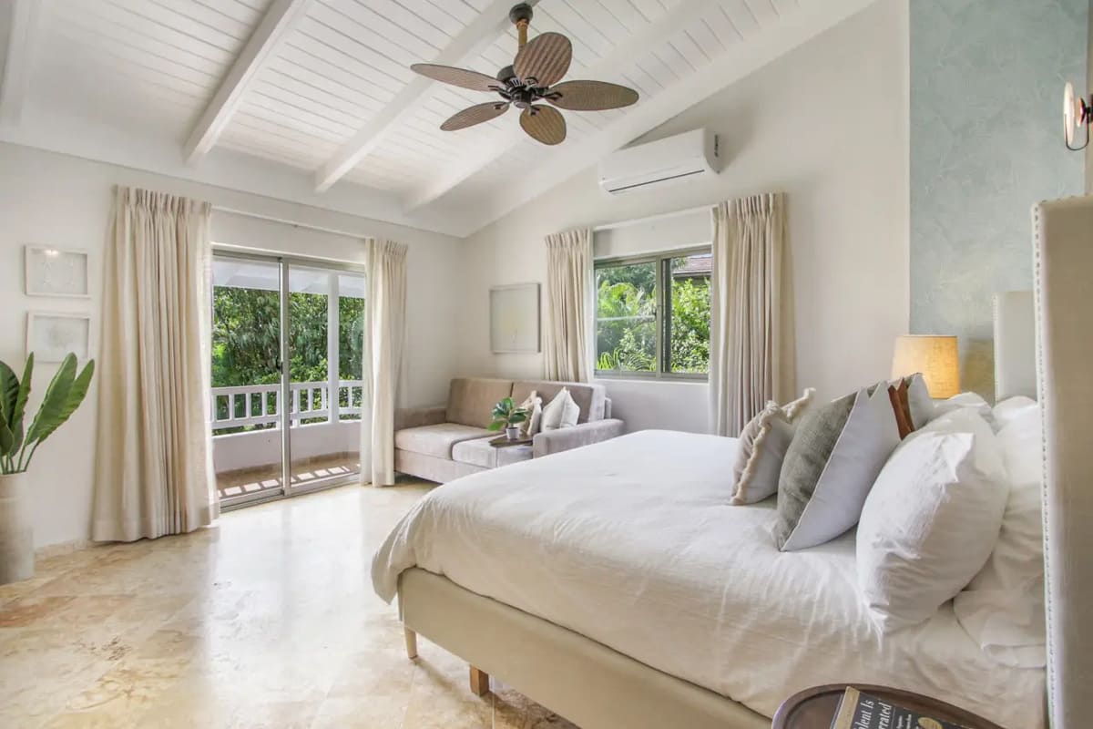 luxury-villa-vacation-rent-vivero-13-casa-de-campo (25)