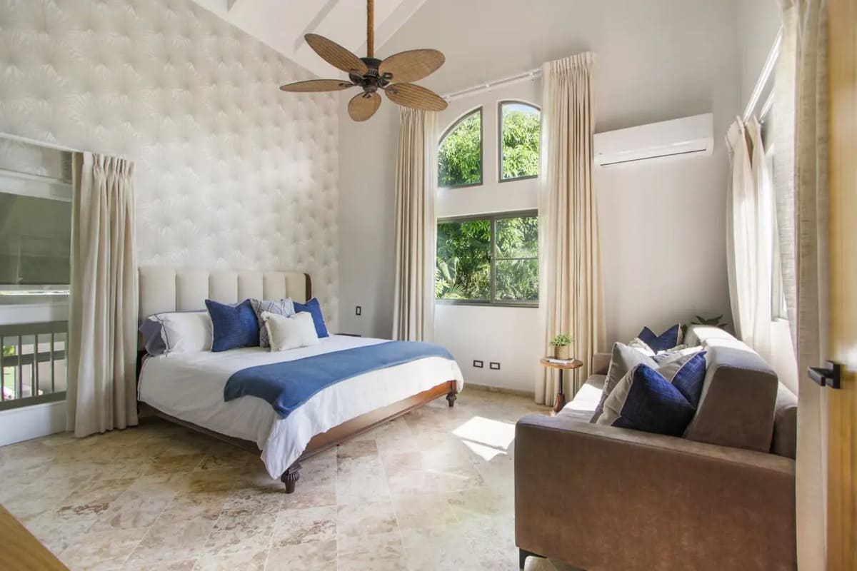 luxury-villa-vacation-rent-vivero-13-casa-de-campo (5)