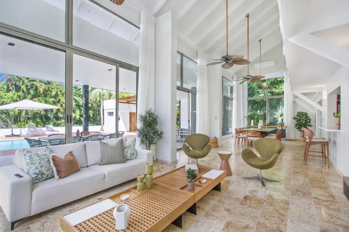 luxury-villa-vacation-rent-vivero-13-casa-de-campo (28)