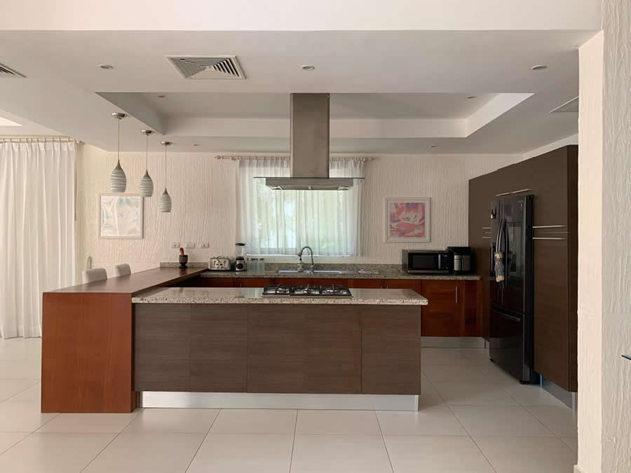 villa-cinco-habitaciones-en-venta-en-cocotal-6