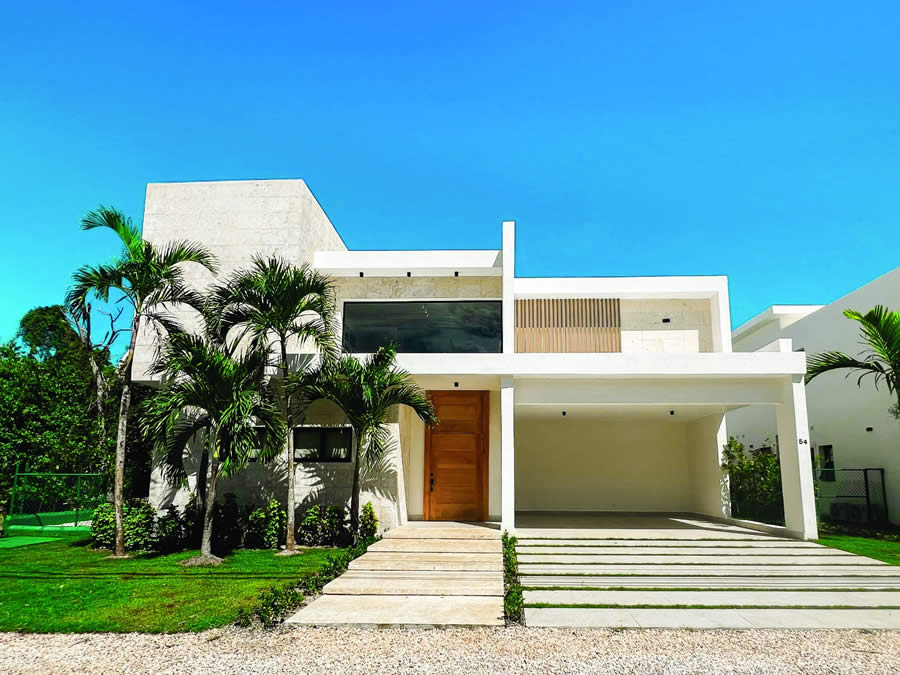 AB81, Great villa for sale in Punta Cana Village